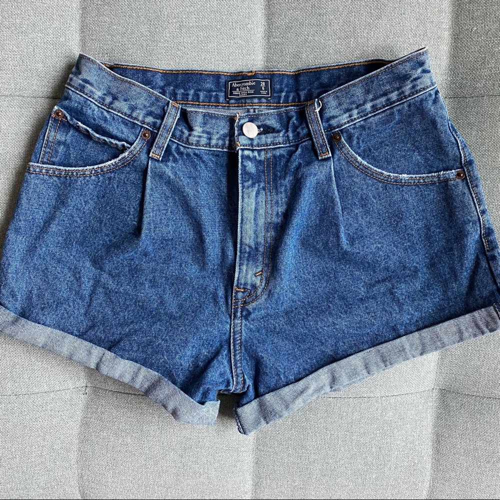 Abercrombie & Fitch Annie High Rise Short
